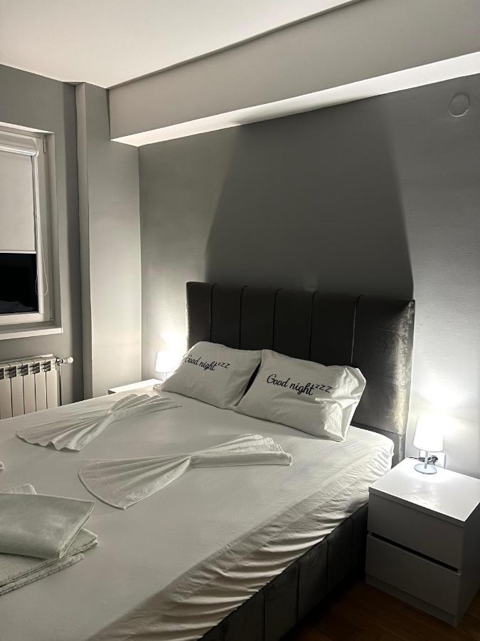 Aj Luxe Residence Skopje Bagian luar foto