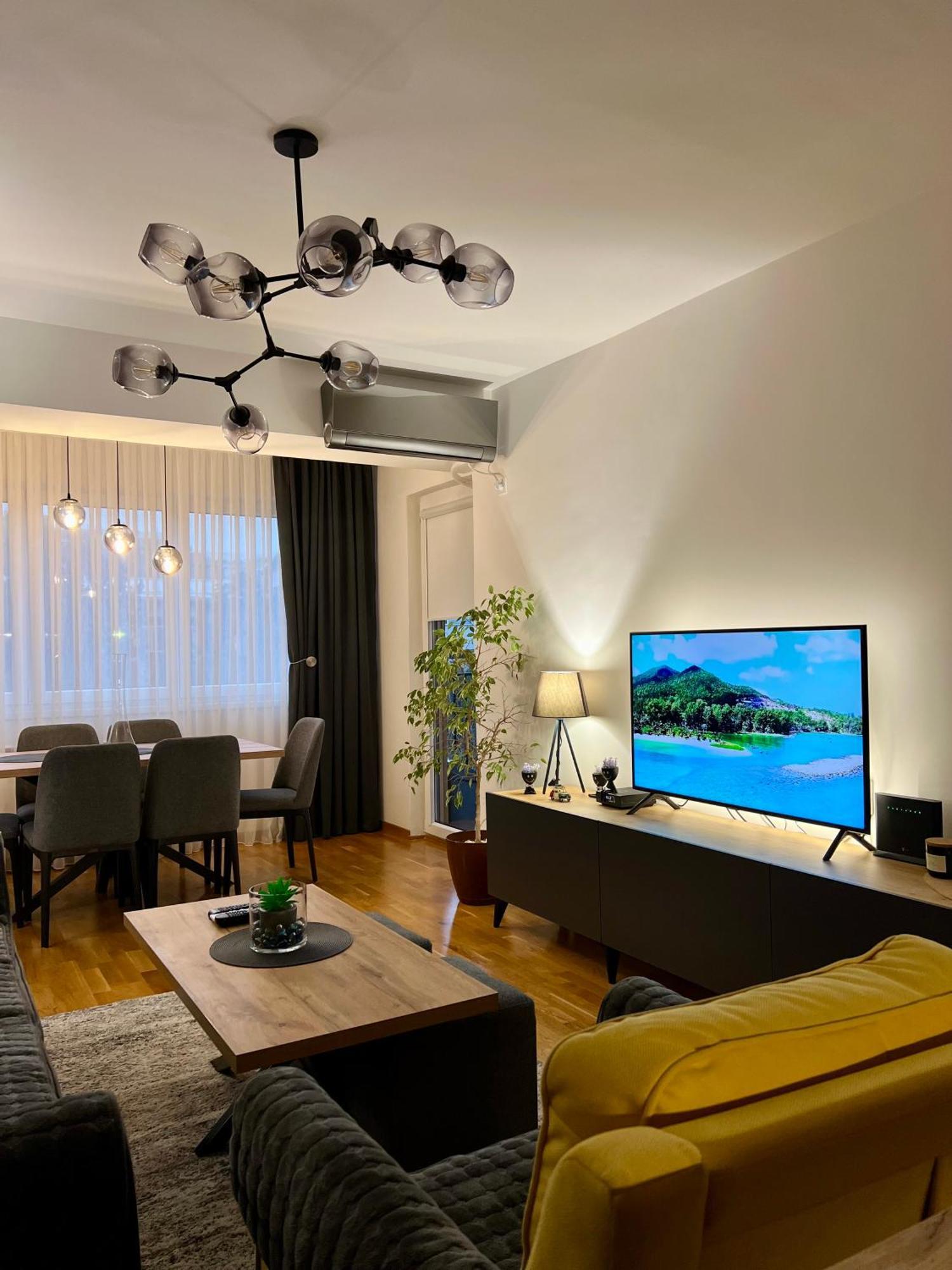 Aj Luxe Residence Skopje Bagian luar foto