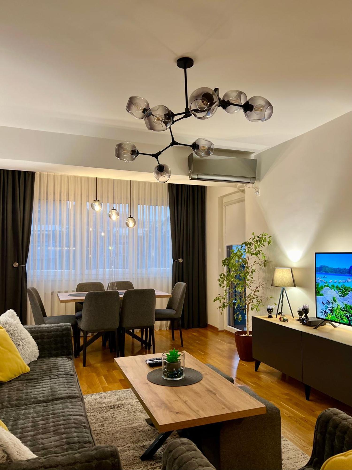 Aj Luxe Residence Skopje Bagian luar foto
