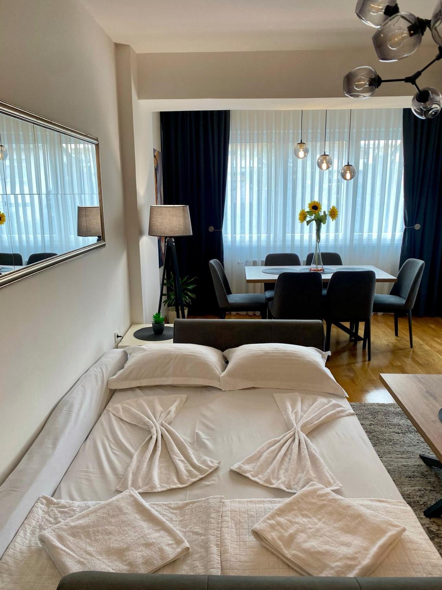 Aj Luxe Residence Skopje Bagian luar foto