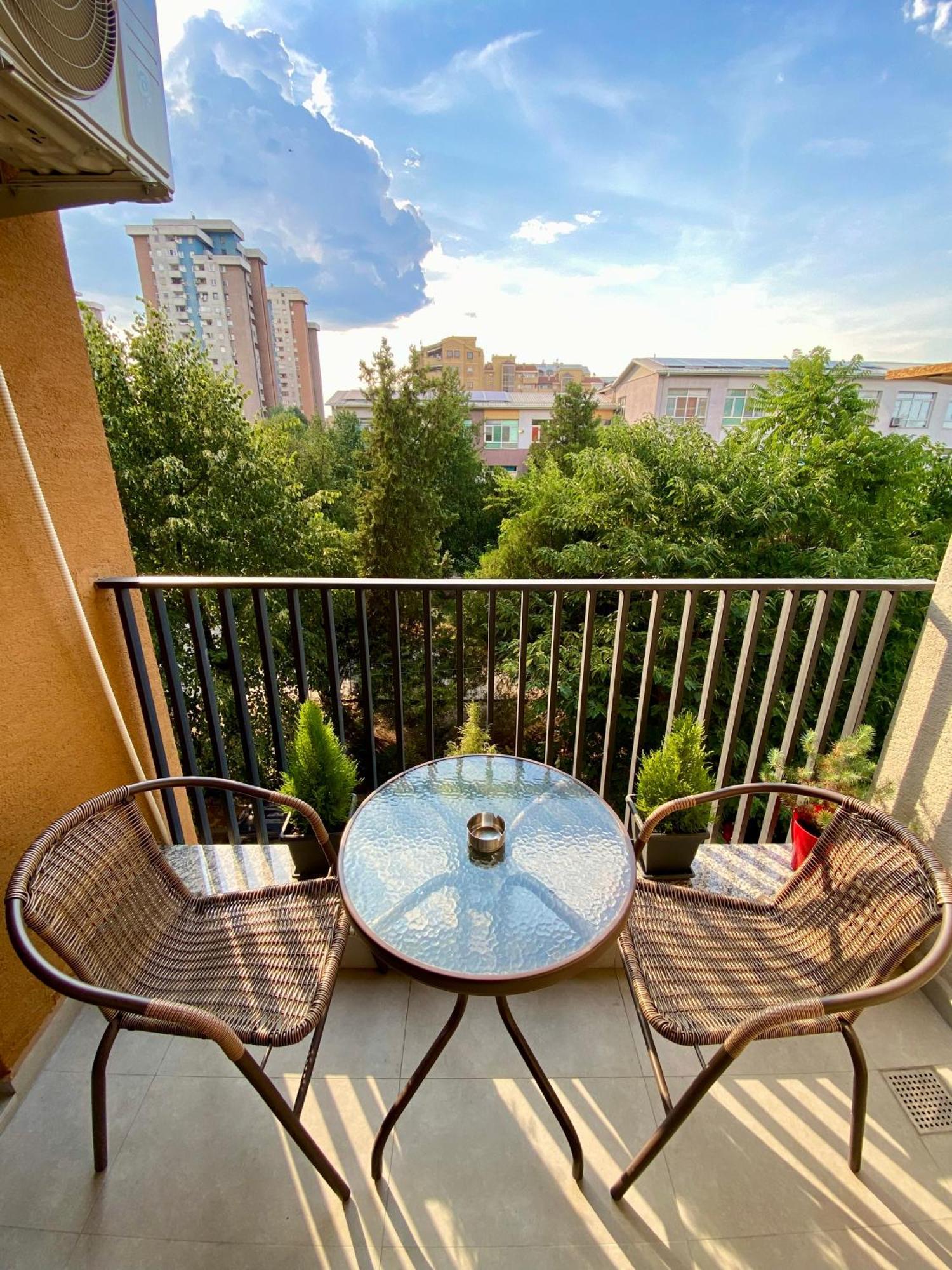 Aj Luxe Residence Skopje Bagian luar foto