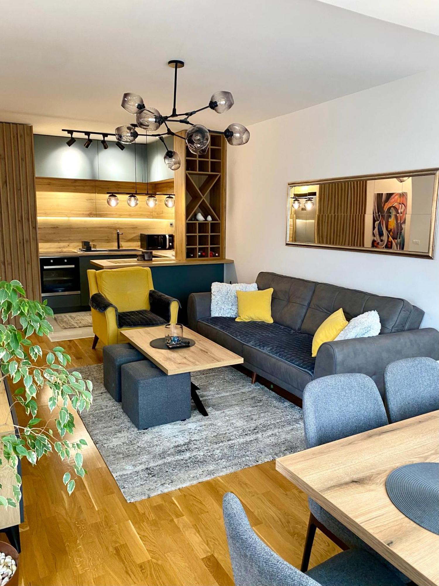 Aj Luxe Residence Skopje Bagian luar foto